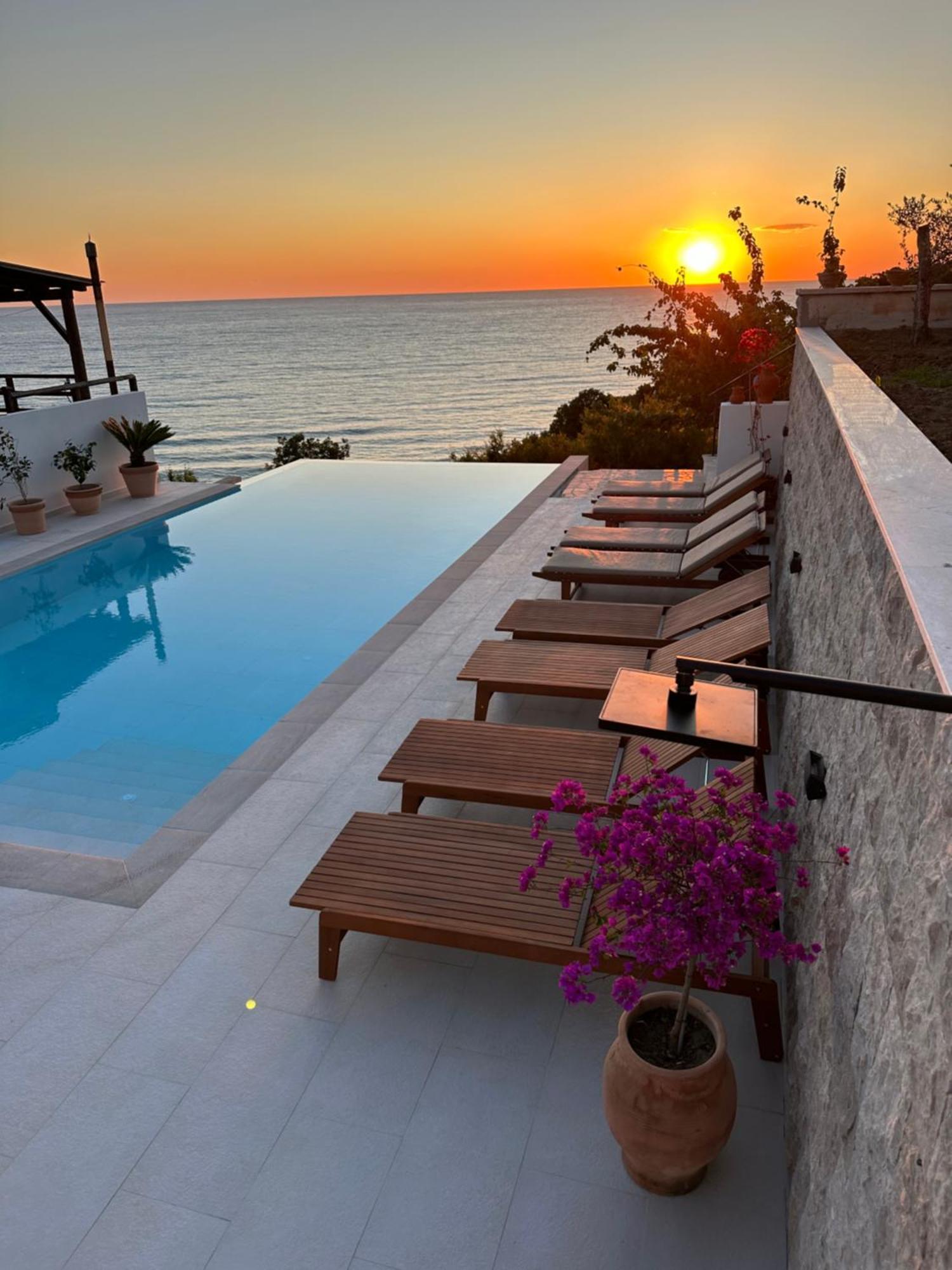 Apartments Blue Heaven Ulcinj Buitenkant foto